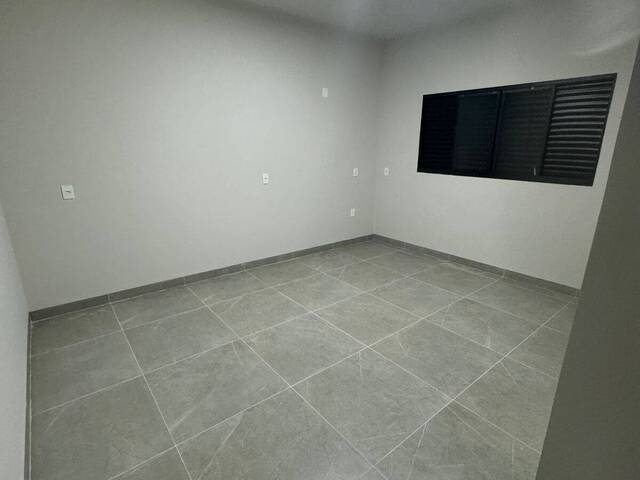 #EV0018 - Casa para Venda em Araguari - MG