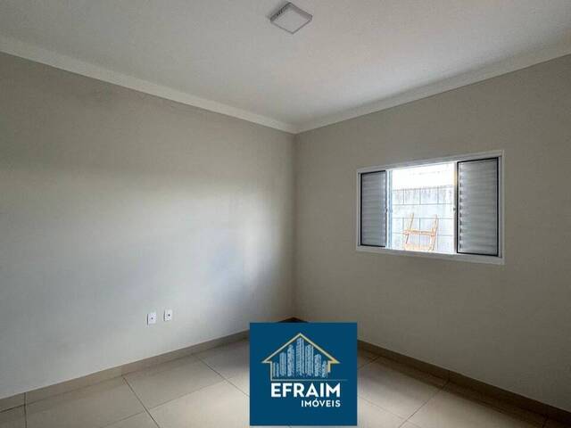 #EV0028 - Casa para Venda em Araguari - MG - 3