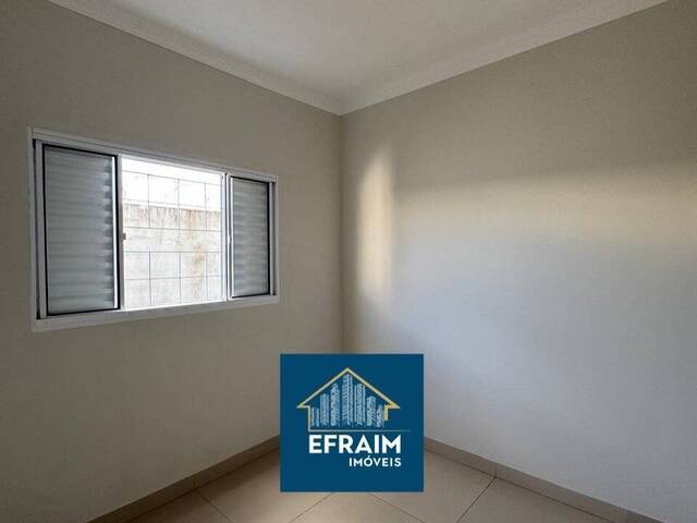#EV0028 - Casa para Venda em Araguari - MG - 2