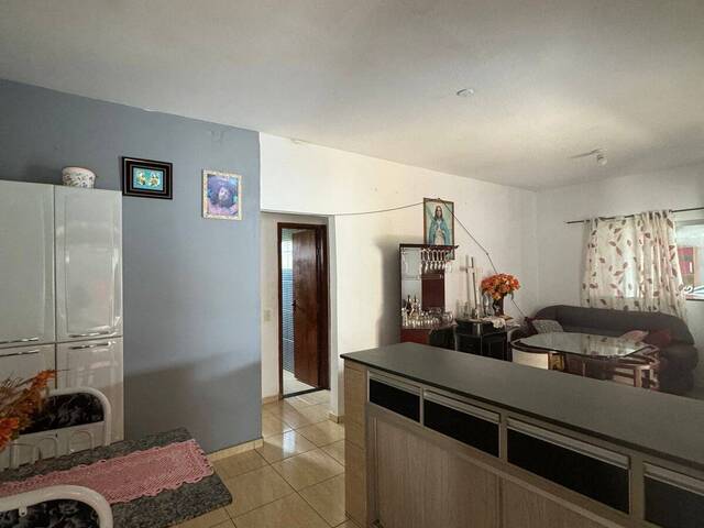 #EV0036 - Casa para Venda em Araguari - MG