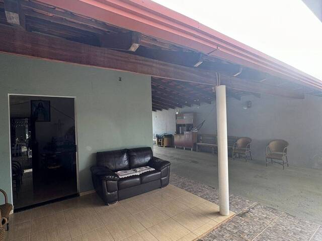 #EV0036 - Casa para Venda em Araguari - MG