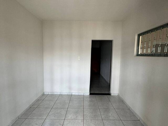 #EA0006 - Casa para Locação em Araguari - MG - 2