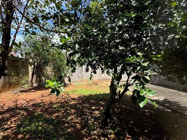#EV0043 - Casa para Venda em Araguari - MG - 2