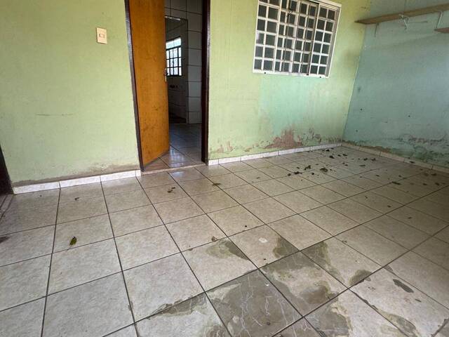 #EV0043 - Casa para Venda em Araguari - MG - 3
