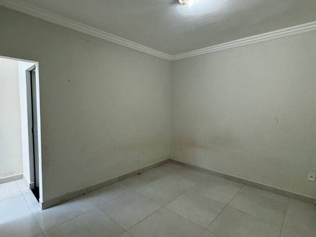 #EA0009 - Casa para Venda em Araguari - MG - 3
