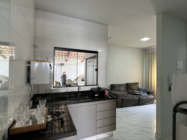 #EV0098 - Casa para Venda em Araguari - MG - 2