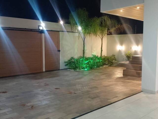 #EV0102 - Casa para Venda em Araguari - MG - 2