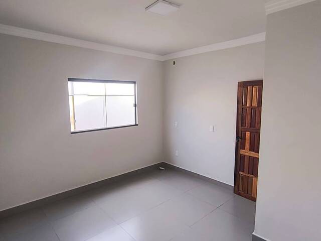 #EV0110 - Casa para Venda em Araguari - MG - 3