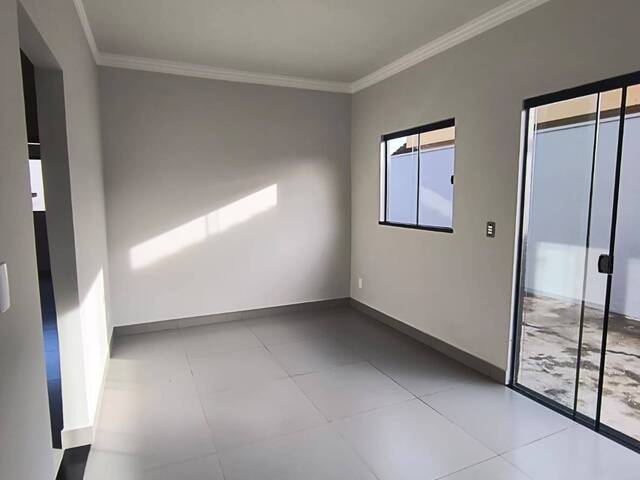 #EV0110 - Casa para Venda em Araguari - MG - 1