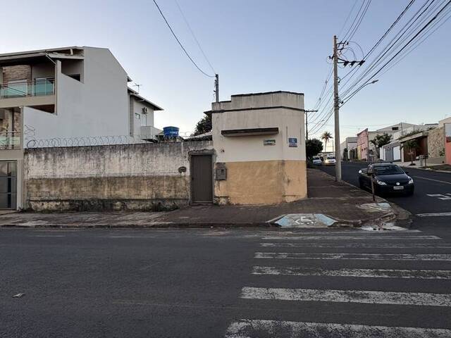 #EV0114 - Sala para Venda em Araguari - MG - 2