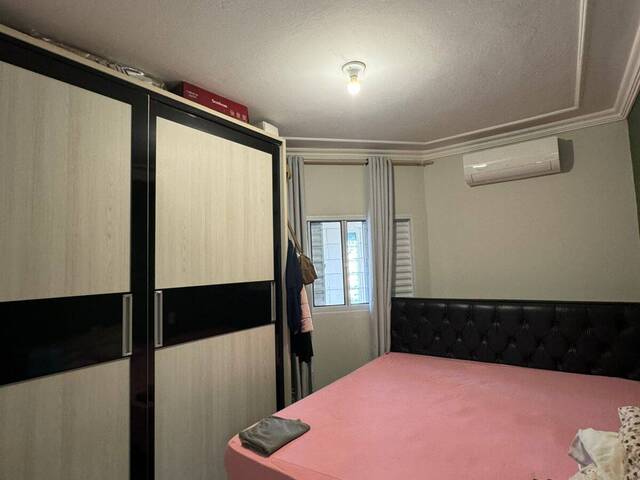 #EV0115 - Casa para Venda em Araguari - MG - 2