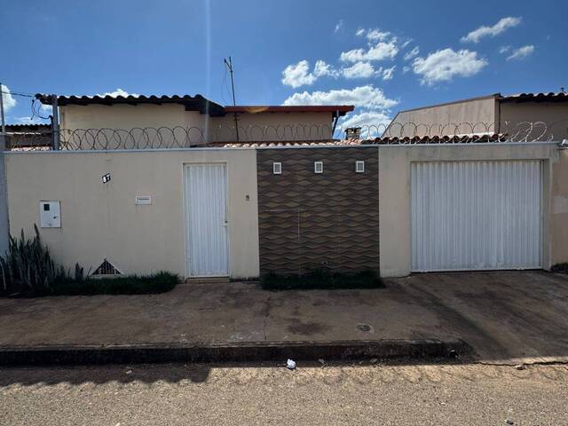 #EV0116 - Casa para Venda em Araguari - MG - 1