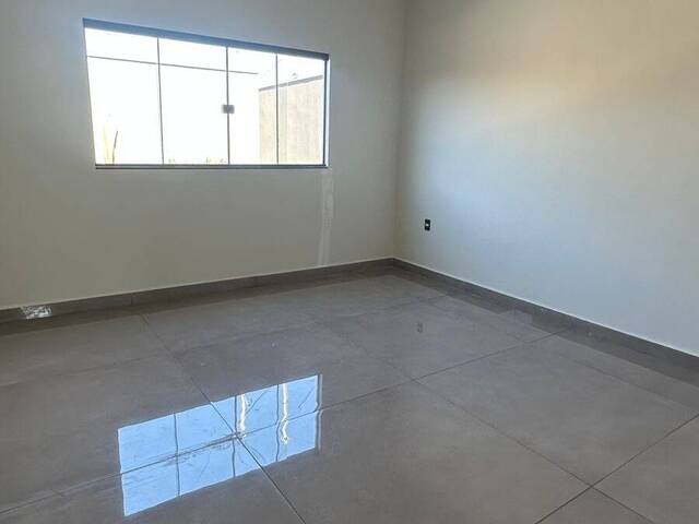 #EV0125 - Casa para Venda em Araguari - MG - 3