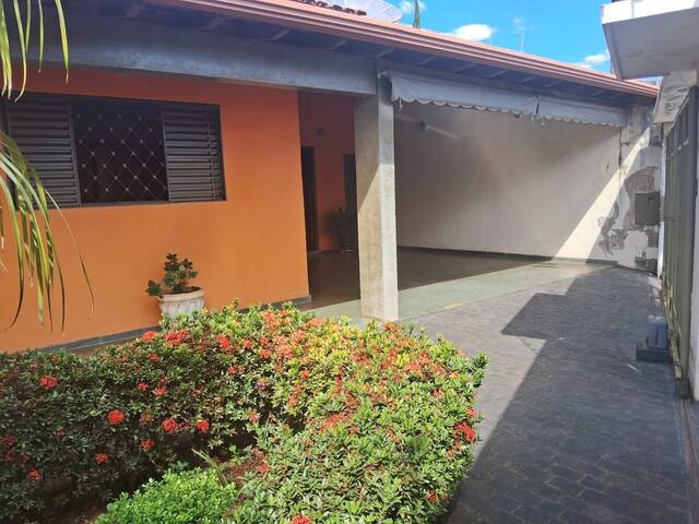 #EV0127 - Casa para Venda em Araguari - MG