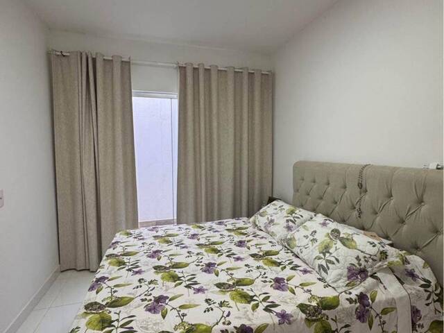 #EV0128 - Casa para Venda em Araguari - MG - 1