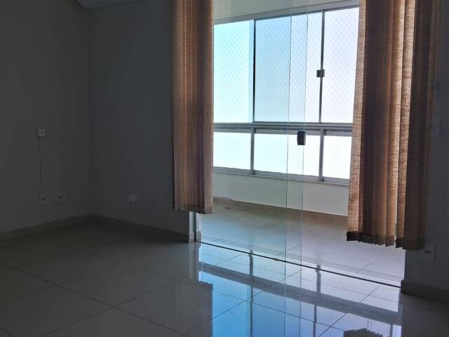 #EA0016 - Apartamento para Venda em Araguari - MG - 1
