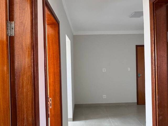 #EV0141 - Casa para Venda em Araguari - MG - 3