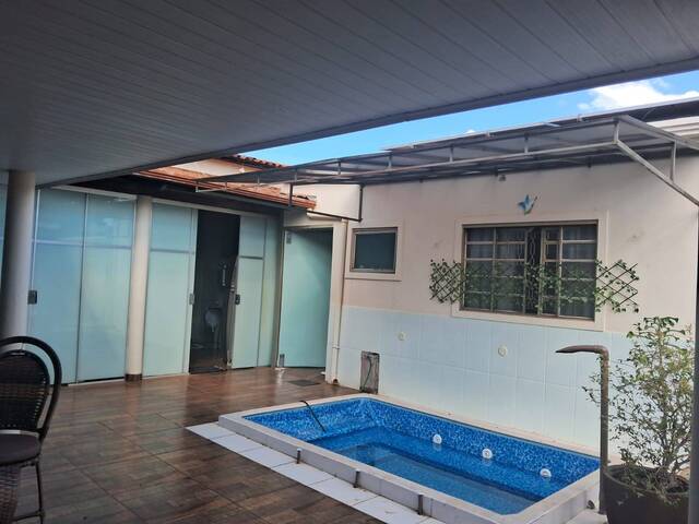 #EV0148 - Casa para Venda em Araguari - MG - 3