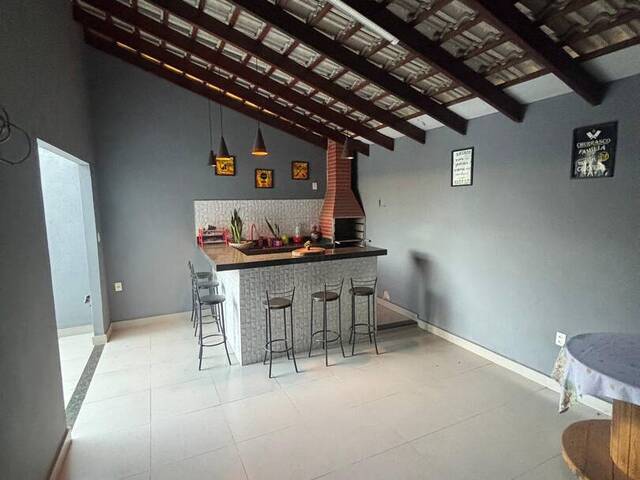 #EV0151 - Casa para Venda em Araguari - MG - 1