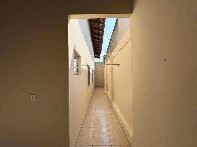 #EV0154 - Casa para Venda em Araguari - MG - 3