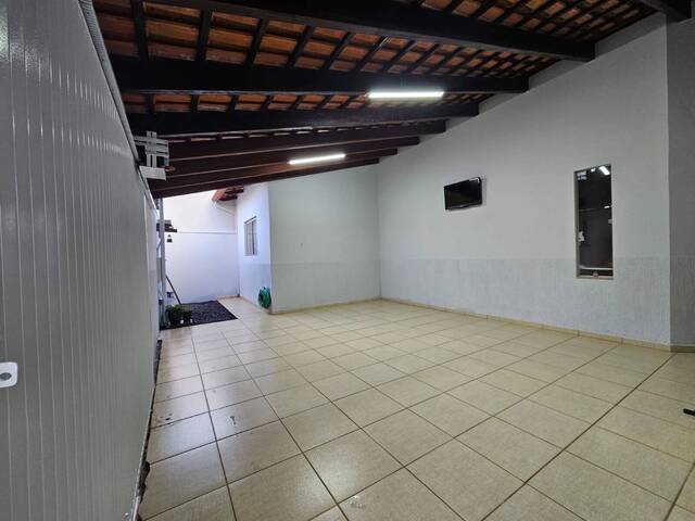 #EV0155 - Casa para Venda em Araguari - MG - 1