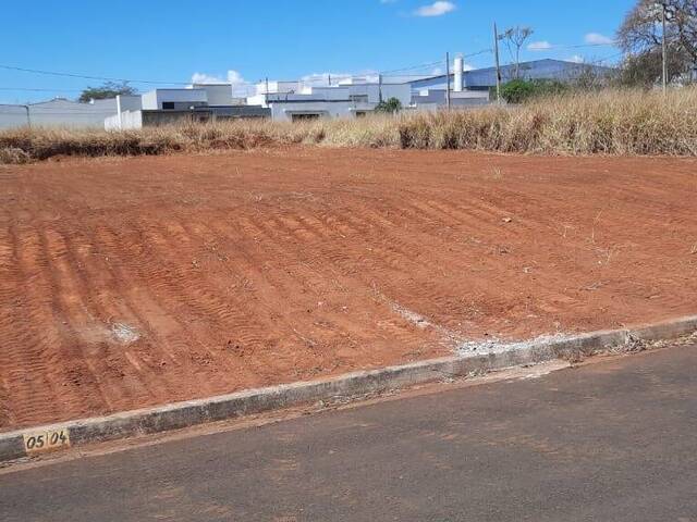 #EV0161 - Área para Venda em Araguari - MG - 1