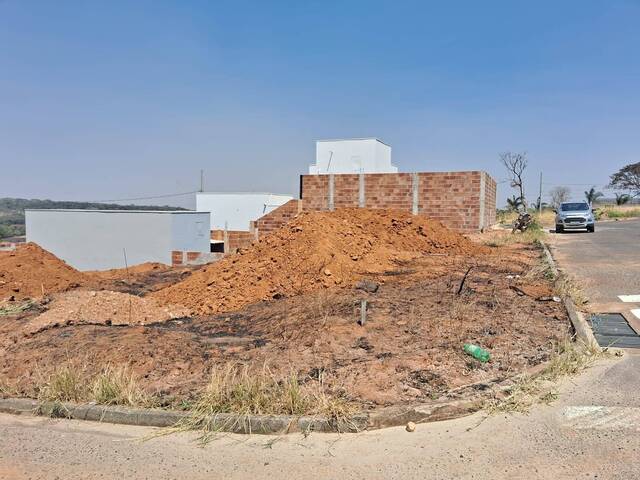 #EV0162 - Área para Venda em Araguari - MG