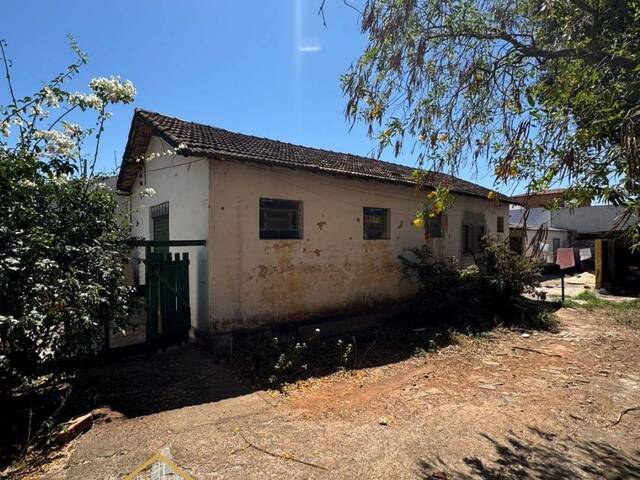 #EV0164 - Casa para Venda em Araguari - MG