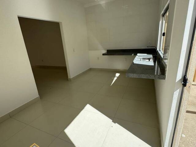 #EV0165 - Casa para Venda em Araguari - MG - 3