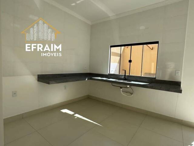 #EV0165 - Casa para Venda em Araguari - MG - 1