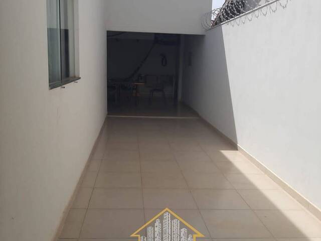 #EV0166 - Casa para Venda em Araguari - MG - 3