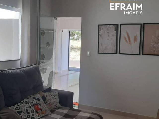 #EV0166 - Casa para Venda em Araguari - MG - 2
